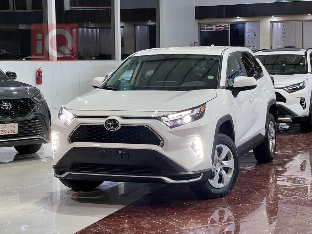 تۆیۆتا ڕاڤ 4